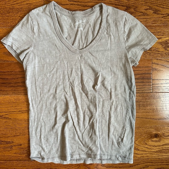Gray Target V Neck Shirt - Picture 1 of 3